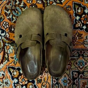 Birkenstock leather clogs